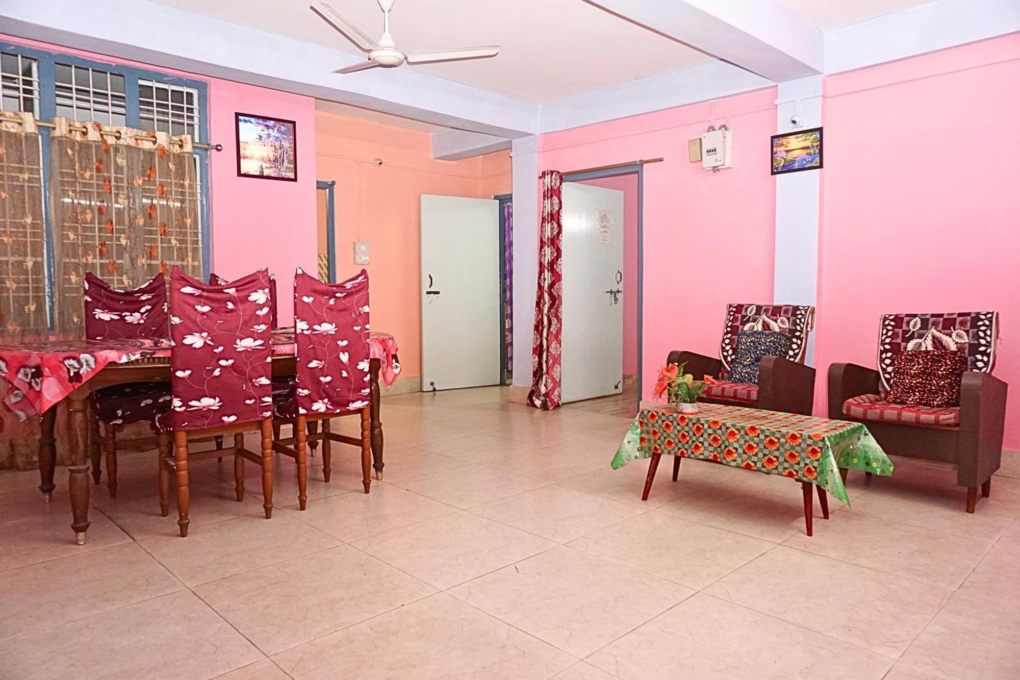 Taj Residency Holiday Homestay -Entire 1Bhk & 2Bhk Private Apartments -Call 767Ooo54Oo Jorhāt エクステリア 写真