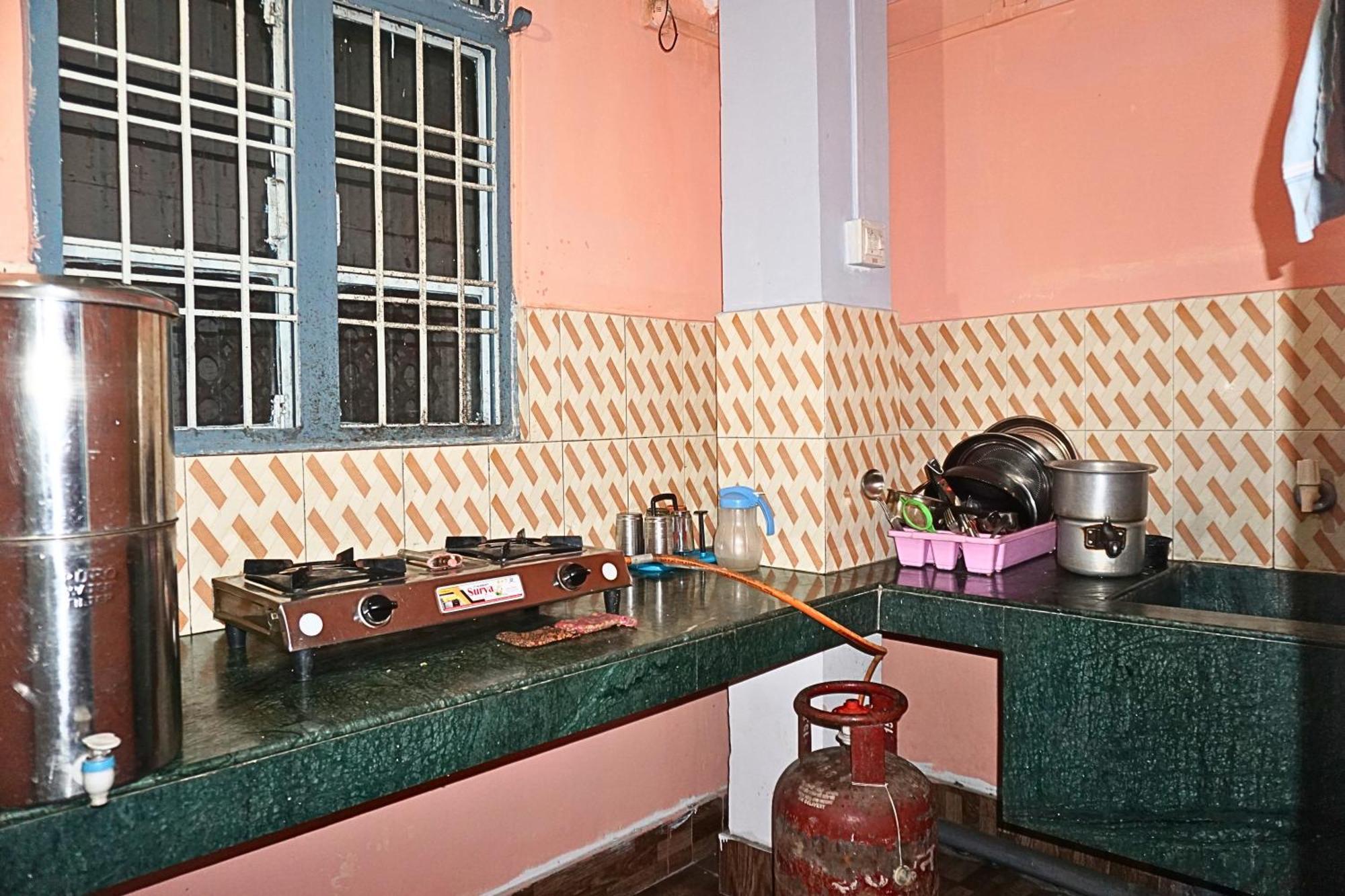 Taj Residency Holiday Homestay -Entire 1Bhk & 2Bhk Private Apartments -Call 767Ooo54Oo Jorhāt エクステリア 写真