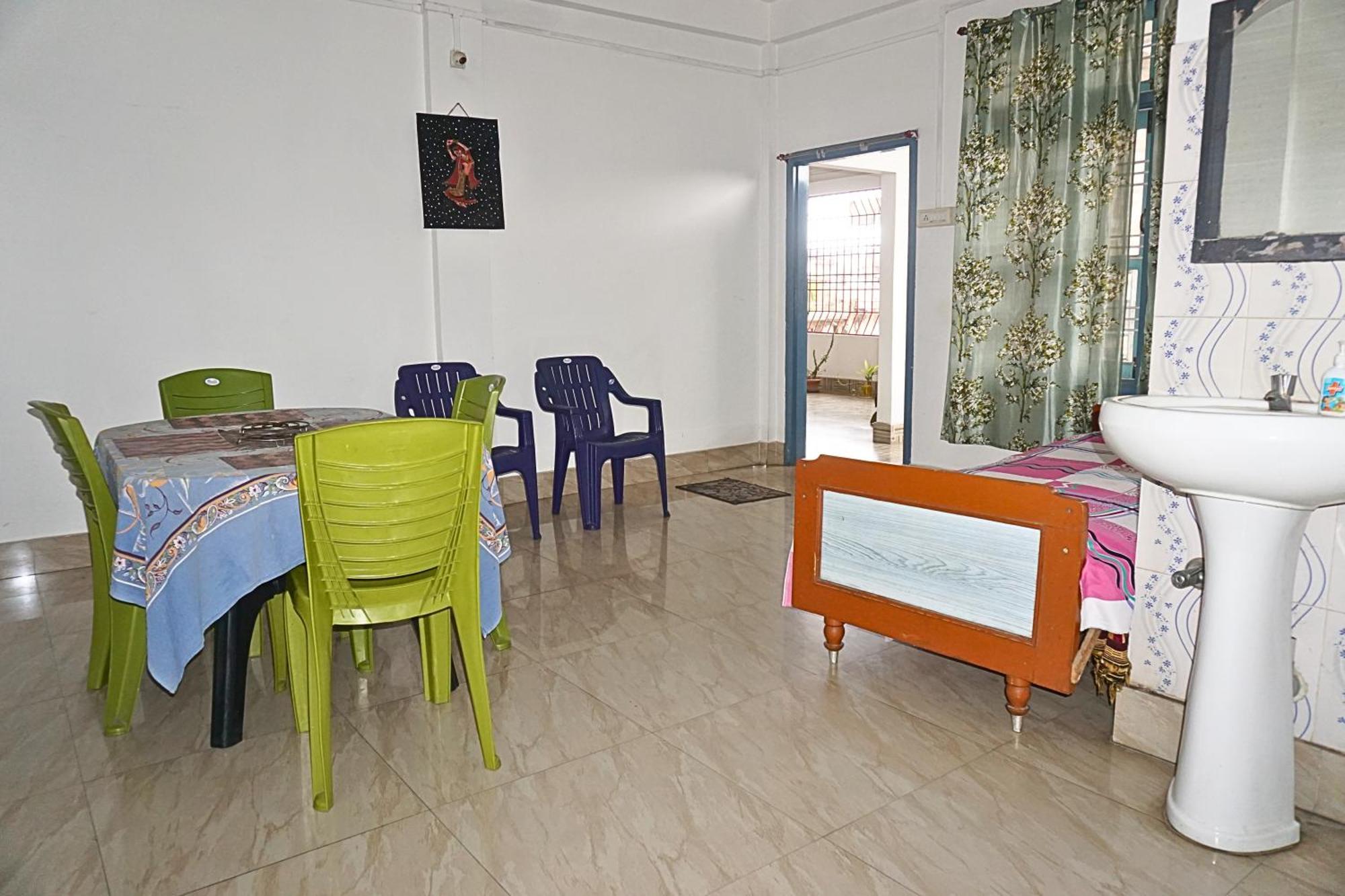 Taj Residency Holiday Homestay -Entire 1Bhk & 2Bhk Private Apartments -Call 767Ooo54Oo Jorhāt エクステリア 写真
